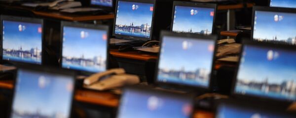 Открытые ноутбуки, архивное фото - Sputnik Беларусь