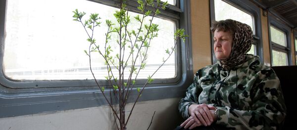 Дачніца едзе на лецішча Дачніца едзе на лецішча - Sputnik Беларусь