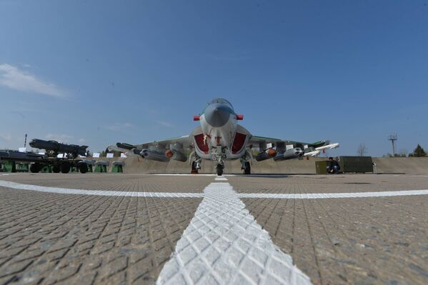 Як-130 является единственным в мире учебным самолетом с аэродинамической компоновкой - Sputnik Беларусь