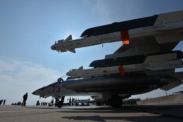 Як-130 способен нести до 3000 килограмм боевой нагрузки - Sputnik Беларусь