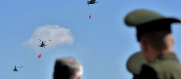 Тренировка воздушной части парада на 9 мая под Минском  - Sputnik Беларусь