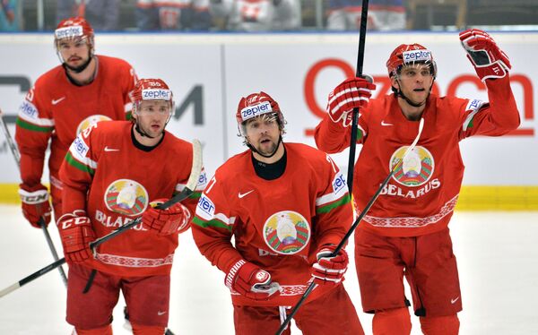 Игроки сборной Беларуси по хоккею на ЧМ в Чехии - Sputnik Беларусь