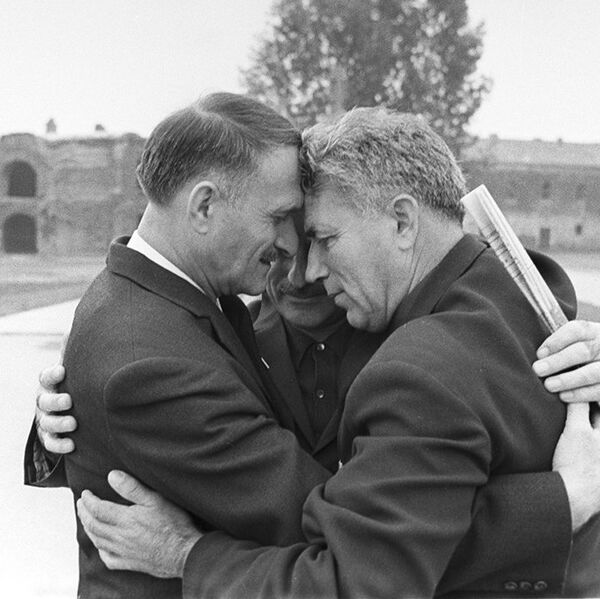 Защитники Брестской крепости Александр Каландадзе, Даниял Абдуллаев, Филипп Лоенков. - Sputnik Беларусь