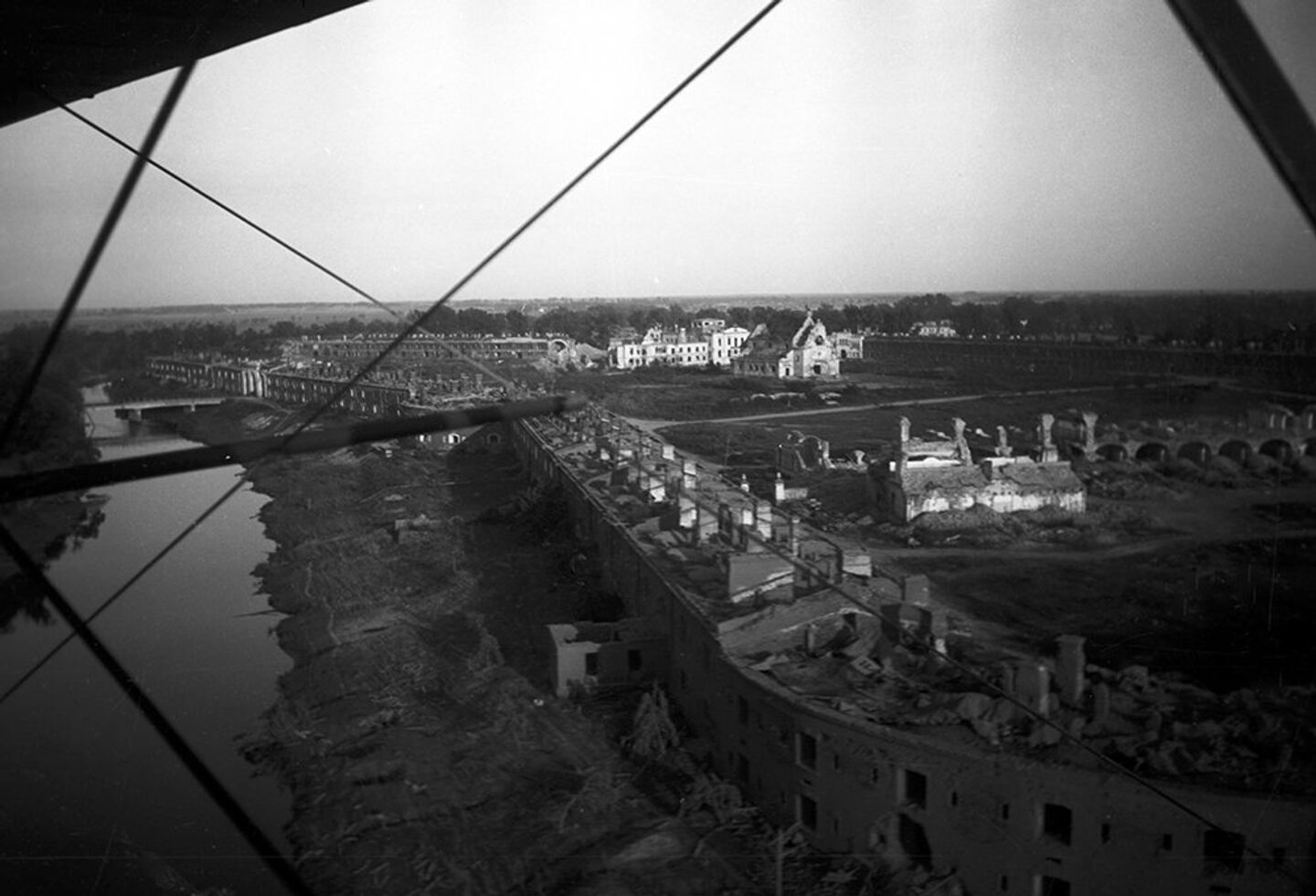 Брестская крепость в день освобождения 28 июля 1944 года. - Sputnik Беларусь