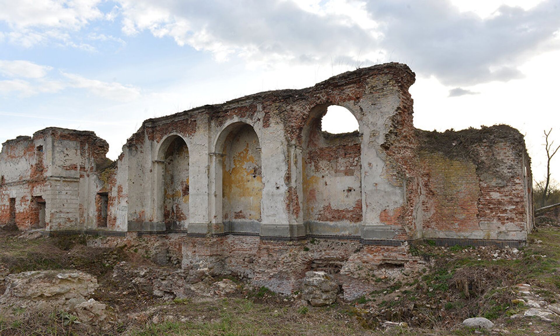 Руины Брестского военного госпиталя - Sputnik Беларусь, 1920, 17.04.2024