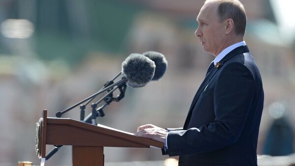 Владимир Путин на параде в Москве - Sputnik Беларусь