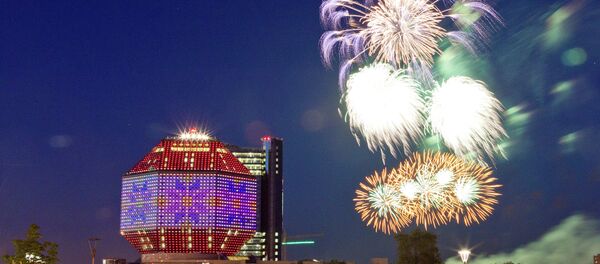 Праздничный салют в Минске. Архивное фото - Sputnik Беларусь