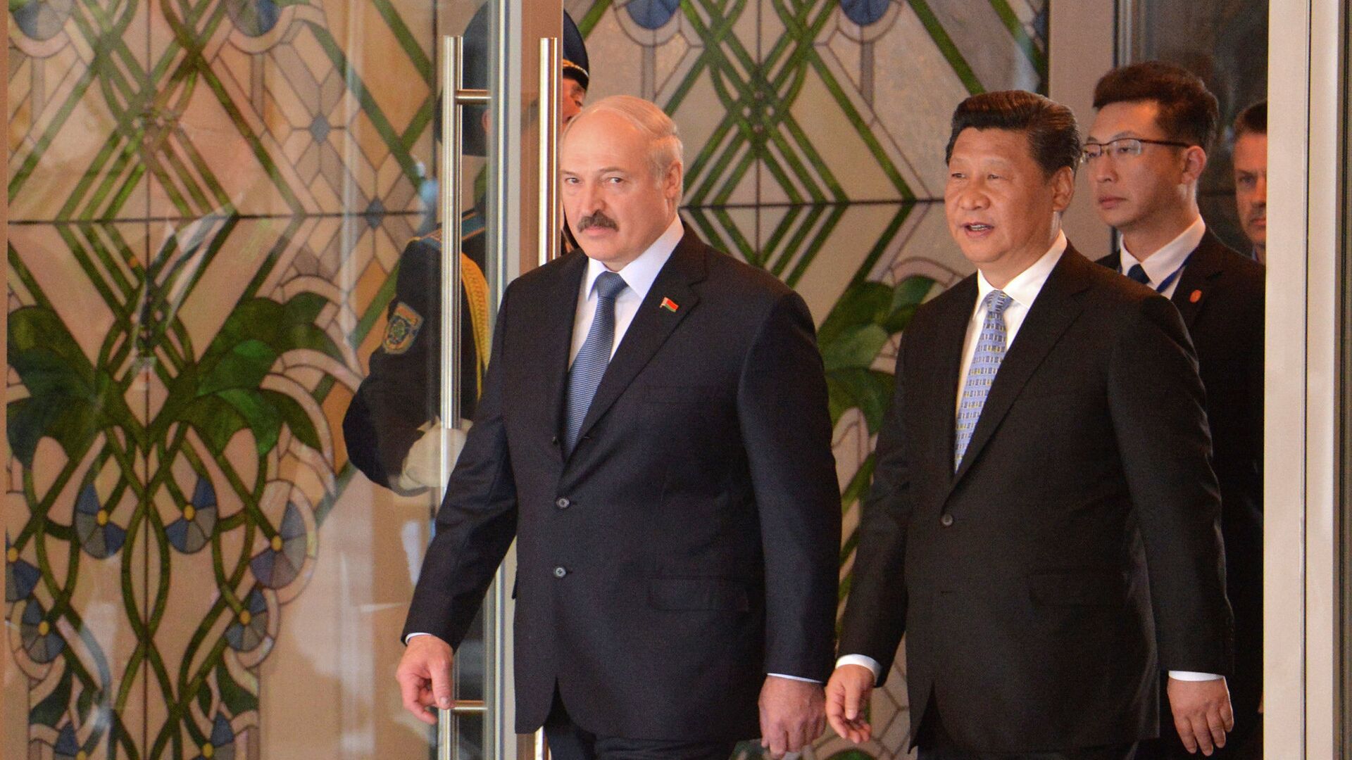 Президент Беларуси Александр Лукашенко и председатель КНР Си Цзиньпин  - Sputnik Беларусь, 1920, 27.02.2023