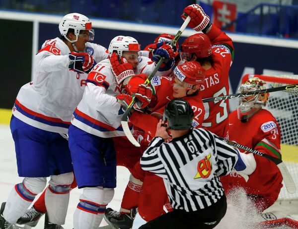 Потасовка у ворот Кевина Лаланда во время матча Беларусь - Норвегия на Чемпионате мира по хоккею Потасовка у ворот Кевина Лаланда во время матча Беларусь - Норвегия на Чемпионате мира по хоккею - Sputnik Беларусь