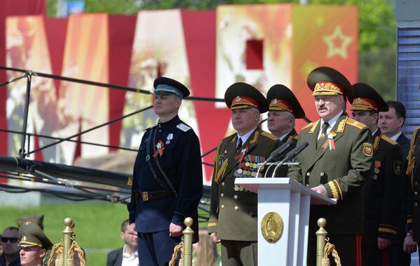 Министр внутренних дел Беларуси Игорь Шуневич на параде - Sputnik Беларусь