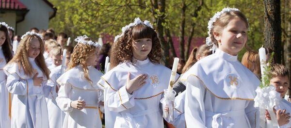 Первое причастие в Молодечно Первое причастие в Молодечно - Sputnik Беларусь