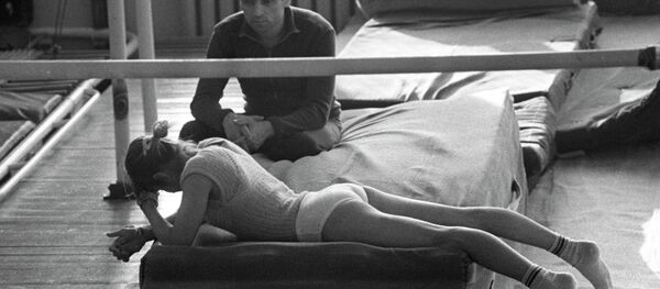 Гимнастка Ольга Корбут и тренер Ренальд Кныш - Sputnik Беларусь