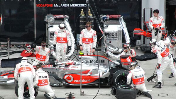Пит-стоп команды McLaren - Sputnik Беларусь