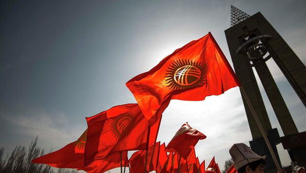 Флаг Кыргызстана, архивное фото - Sputnik Беларусь