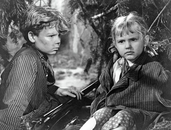 Кадр з фільму Дзяўчынка шукае бацьку - Sputnik Беларусь