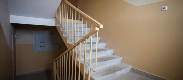 Подъезд арендного дома в Молодечно - Sputnik Беларусь