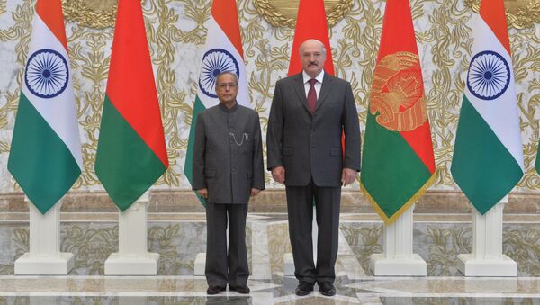 Президент Беларуси Александр Лукашенко и президент Индии Пранаб Мукерджи - Sputnik Беларусь