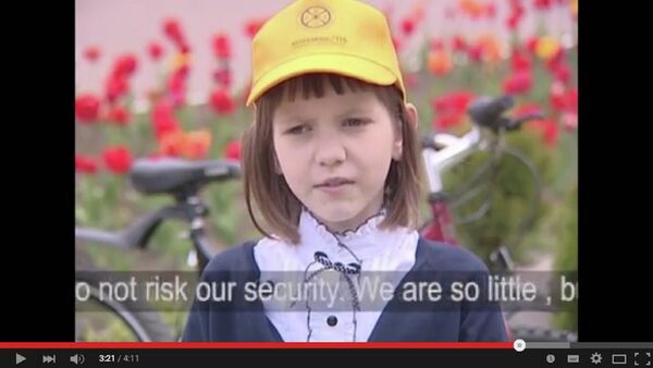 Кадр из социального видеоролика ГАИ Сохраните нам жизнь - Sputnik Беларусь