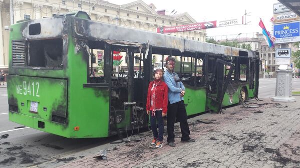 Во время съемок в Минске перекрывали центральный проспект и сожгли один автобус. - Sputnik Беларусь