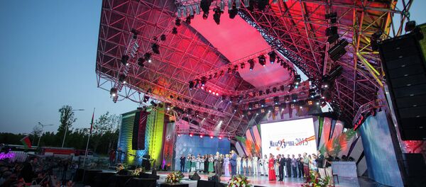 Нацыянальны фестываль беларускай песні і паэзіі ў Маладзечна Нацыянальны фестываль беларускай песні і паэзіі ў Маладзечна - Sputnik Беларусь