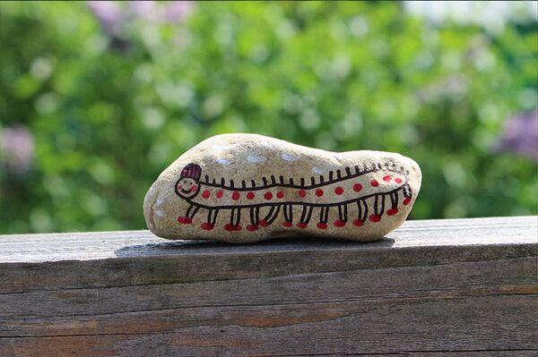 Разрисованный камень в Минске. Разрисованный камень в Минске. - Sputnik Беларусь