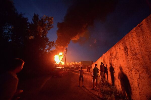 Пожар на нефтебазе в Киевской области - Sputnik Беларусь