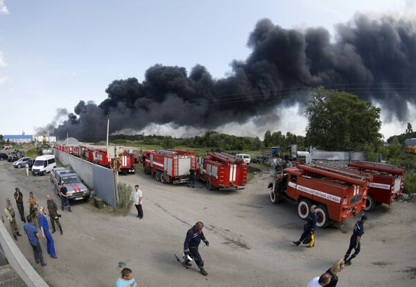 Пожар на нефтебазе в Глевахе - Sputnik Беларусь