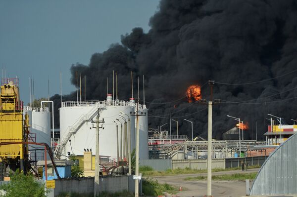 Пожар на нефтебазе в Киевской области - Sputnik Беларусь
