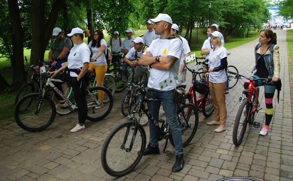 Белорусский шоумен Дядя Ваня на велопробеге - Sputnik Беларусь