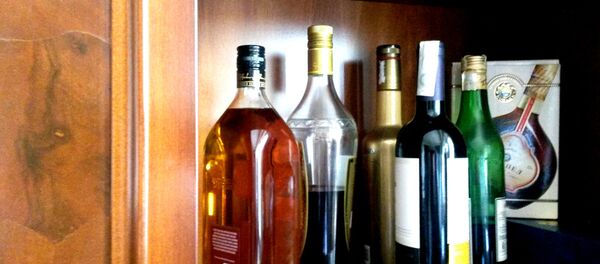 Бутылки в баре - Sputnik Беларусь