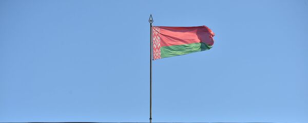 Герб і сцяг Рэспублікі Беларусь Герб і сцяг Рэспублікі Беларусь - Sputnik Беларусь