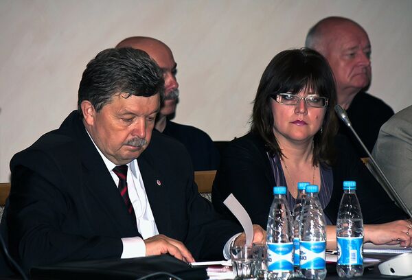 Лидер Белорусской партии левых Справедливый мир Сергей Калякин с женой - Sputnik Беларусь