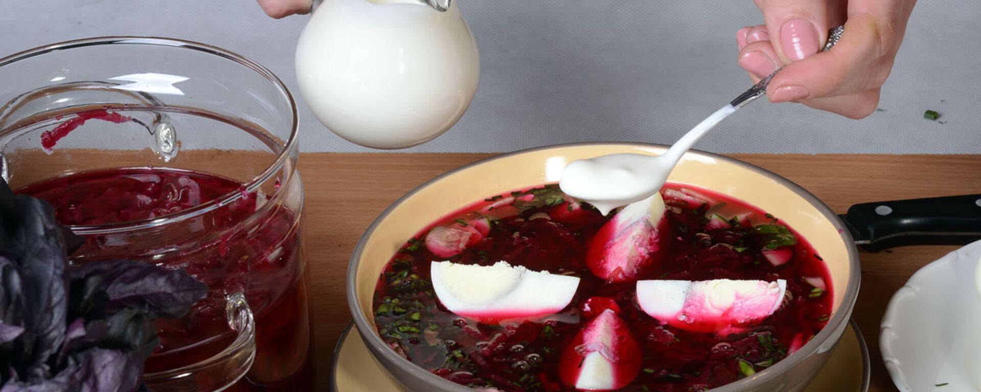 Борщ со сметаной - Sputnik Беларусь, 1920, 09.04.2026