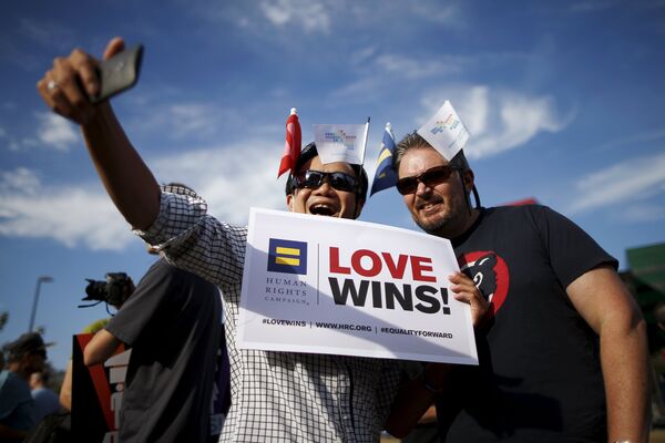 Празднование разрешения однополых браков в США - Sputnik Беларусь