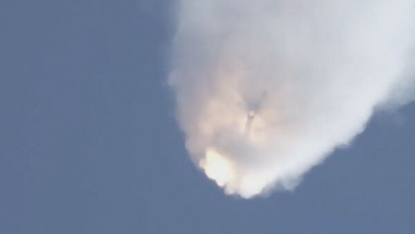 Ракета Falcon 9 разлетелась на куски после старта к МКС. Кадры взрыва - Sputnik Беларусь
