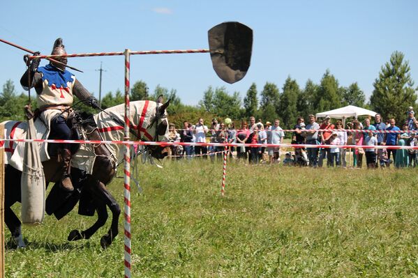 Фестиваль Эпоха рыцарства в Строчицах - Sputnik Беларусь