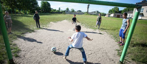 Футбольная команда школьников, архивное фото Футбольная команда школьников, архивное фото - Sputnik Беларусь