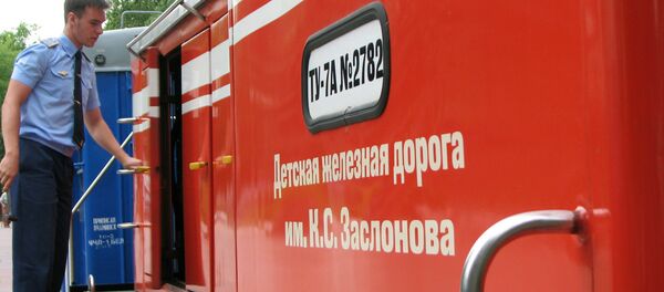 Машинист поезда детской железной дороги им. К.Заслонова - Sputnik Беларусь