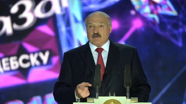 Александр Лукашенко выступает на закрытии Славянского базара в Витебеске - Sputnik Беларусь