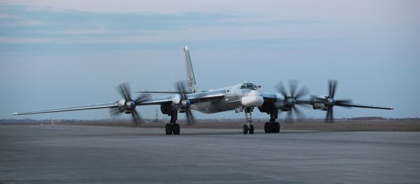 Турбовинтовой стратегический бомбардировщик-ракетоносец Ту-95МС - Sputnik Беларусь