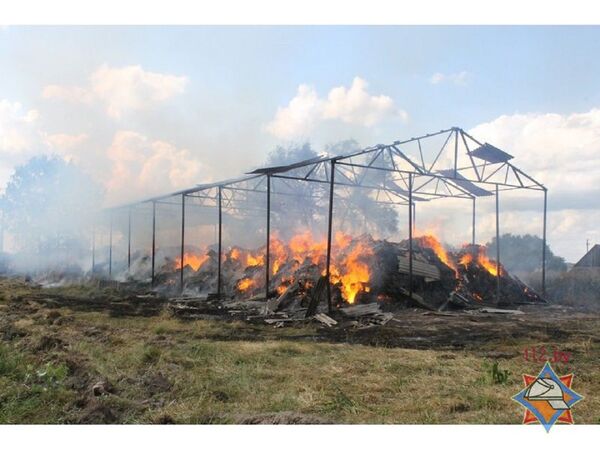 Пожар на складе сена - Sputnik Беларусь