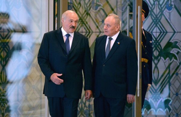 Президент Беларуси Александр Лукашенко во время переговоров с президентом Молдавии Николаем Тимофти - Sputnik Беларусь
