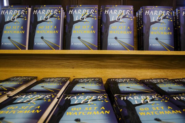 Новый роман Харпер Ли в продаже - Sputnik Беларусь