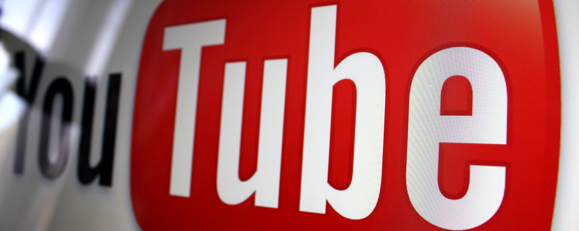 Логотип видеохостинга YouTube - Sputnik Беларусь, 1920, 14.05.2026