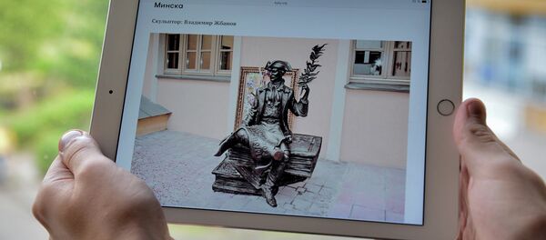 Две работы Жбанова Гусар и Мюнхгаузен исчезли из внутреннего дворика Музея истории Минска - Sputnik Беларусь