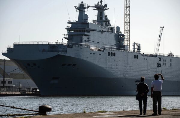 Десантный корабль Владивосток класса Мистраль в доках французской компании SNX France - Sputnik Беларусь