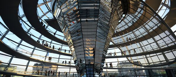 Купол над зданием Рейхстага в Берлине Купол над зданием Рейхстага в Берлине - Sputnik Беларусь