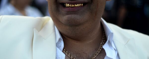 Золотые коронки Золотые коронки - Sputnik Беларусь