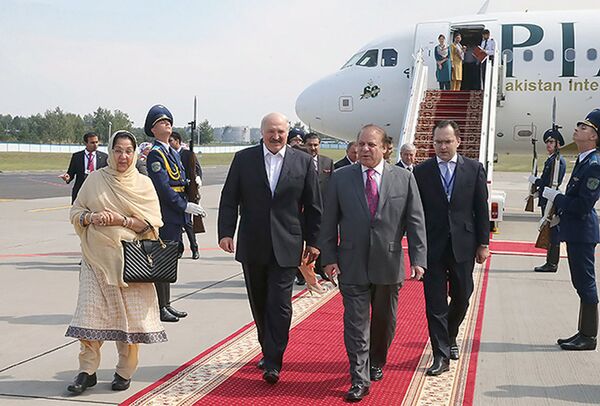 Официальный визит премьер-министра Пакистана Наваза Шарифа - Sputnik Беларусь