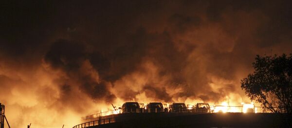Взрыв на складе опасных веществ в промышленном городе Тяньцзине в Китае - Sputnik Беларусь